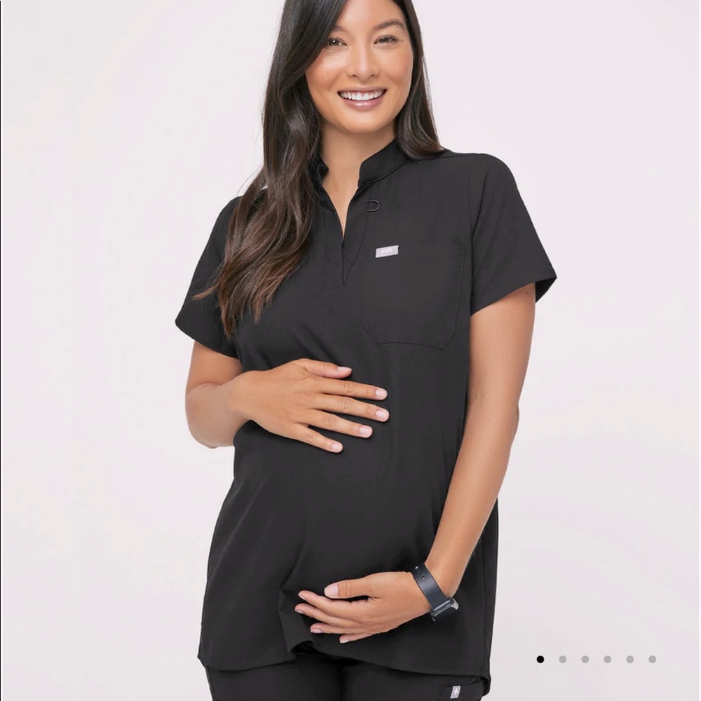 Figs Kitale Maternity Scrub Top small black